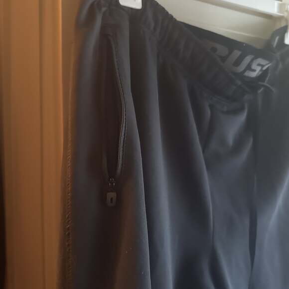 Russell Athletic Men's Black Fresh Force Athletic Shorts - Picture 4 of 5